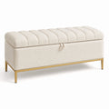 Cassapanca in tessuto bouclé crema con gambe in metallo oro
